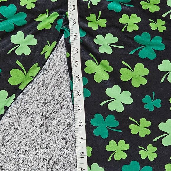 NWT Tstars Black Leggings with a Green 3-Leaf Clover Sz Small - Picture 6 of 7